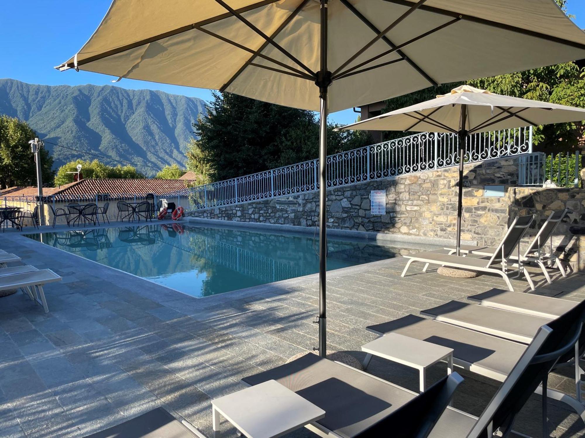 Hotel Lario Mezzegra Exterior photo